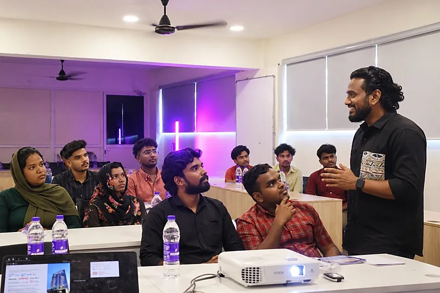 A live class in session at Cokonet in Trivandrum